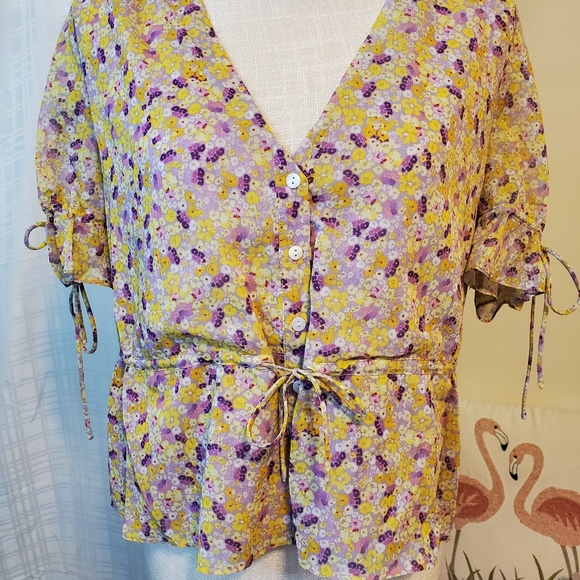 The East Order Arlo top boho floral M - Picture 12 of 15